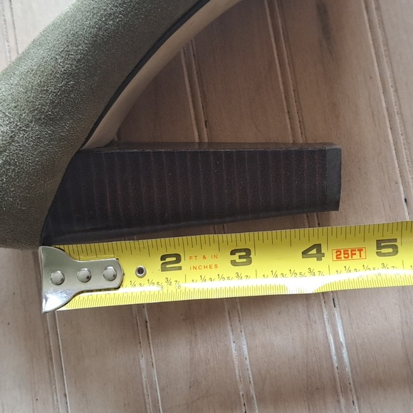 Banana Republic "Union" Dark Olive Green Suede Leather Platform Block Heel Pumps - Picture 12 of 12